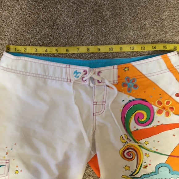 4/$24𦩠Menβs Billabong board shorts size 5 ππ»ββοΈ - Picture 11 of 12